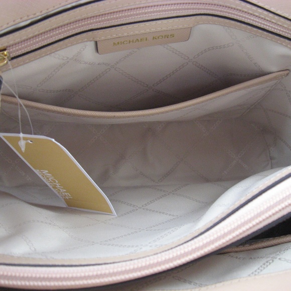 Michael Kors Jet Set Item MD PKT MF Tote 6896 - Picture 7 of 9
